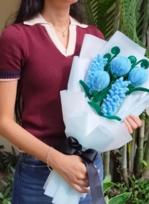 Blue hyacinth bouquet arrangement
