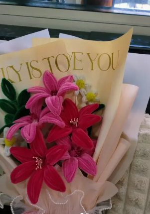 Sweet Romance Lilies & Daisies Bouquet