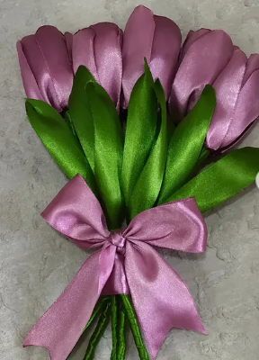 Guldaste Waali Signature Mauve Tulips Bouquet