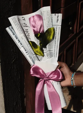 Parisian Newsprint Single Tulip Bloom